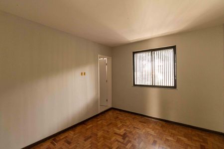 Casa à venda com 430m², 4 quartos e 4 vagasSuíte 2