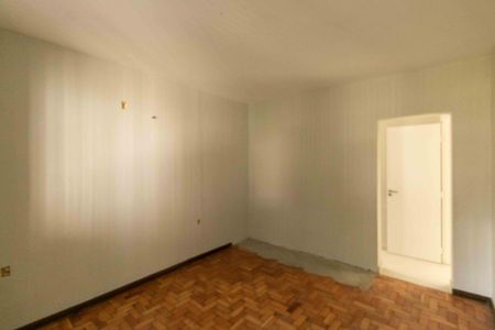 Casa à venda com 430m², 4 quartos e 4 vagasSuíte 1