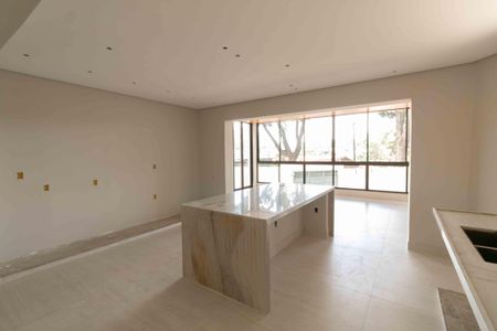 Casa à venda com 430m², 4 quartos e 4 vagasCozinha