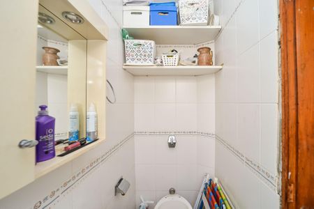 Apartamento à venda com 94m², 3 quartos e sem vaga Apartamento à venda com 94m², 3 quartos e sem vagaBanheiro da Suíte 2