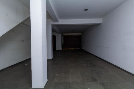 Casa à venda com 127m², 2 quartos e 3 vagas Casa à venda com 127m², 2 quartos e 3 vagasGaragem