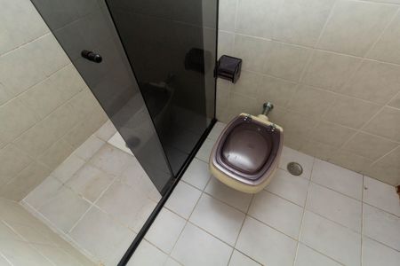 Casa à venda com 127m², 2 quartos e 3 vagas Casa à venda com 127m², 2 quartos e 3 vagasBanheiro da suíte 1