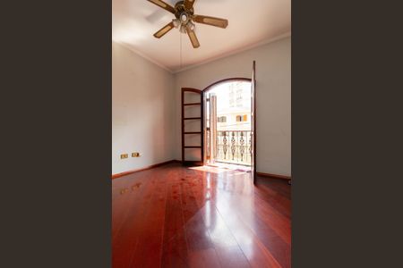 Casa à venda com 127m², 2 quartos e 3 vagas Casa à venda com 127m², 2 quartos e 3 vagasQuarto 1 - suíte com varanda
