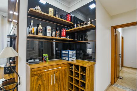 Apartamento à venda com 340m², 4 quartos e 4 vagas Apartamento à venda com 340m², 4 quartos e 4 vagasDetalhe Sala