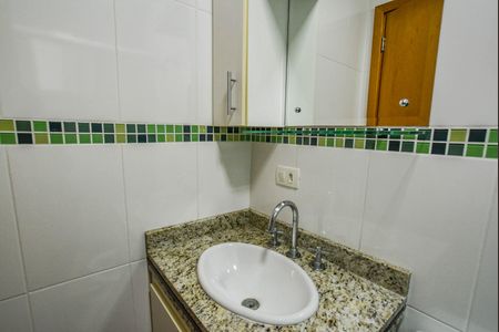 Apartamento à venda com 340m², 4 quartos e 4 vagas Apartamento à venda com 340m², 4 quartos e 4 vagasBanheiro da Suíte 3