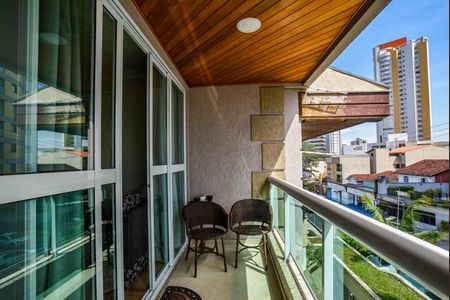 Apartamento à venda com 340m², 4 quartos e 4 vagas Apartamento à venda com 340m², 4 quartos e 4 vagasVaranda da Sala