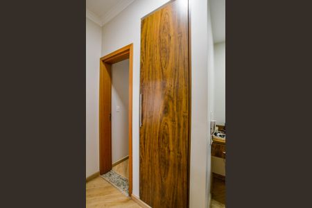 Apartamento à venda com 340m², 4 quartos e 4 vagas Apartamento à venda com 340m², 4 quartos e 4 vagasCorredor