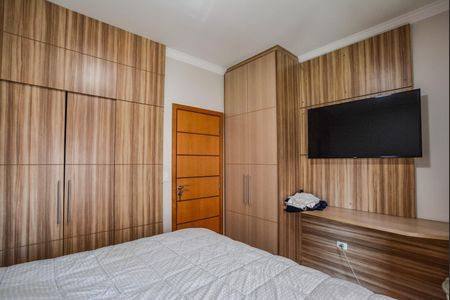 Apartamento à venda com 340m², 4 quartos e 4 vagas Apartamento à venda com 340m², 4 quartos e 4 vagasSuíte 2