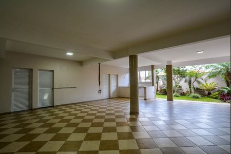 Apartamento à venda com 340m², 4 quartos e 4 vagas Apartamento à venda com 340m², 4 quartos e 4 vagasÁrea comum - Salão de festas