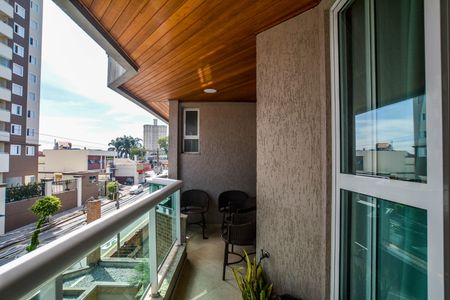 Apartamento à venda com 340m², 4 quartos e 4 vagas Apartamento à venda com 340m², 4 quartos e 4 vagasVaranda da Sala