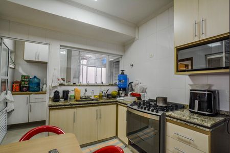 Apartamento à venda com 340m², 4 quartos e 4 vagas Apartamento à venda com 340m², 4 quartos e 4 vagasCozinha