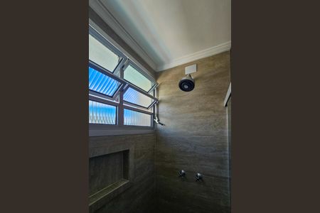 Apartamento para alugar com 192m², 4 quartos e 2 vagas Apartamento para alugar com 192m², 4 quartos e 2 vagasbanheiro da suíte 1