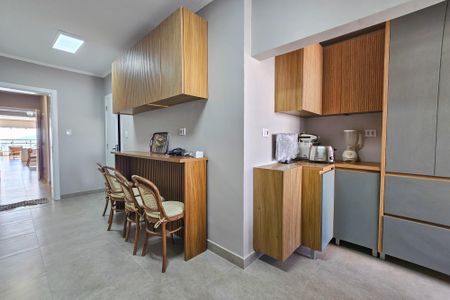 Apartamento para alugar com 192m², 4 quartos e 2 vagas Apartamento para alugar com 192m², 4 quartos e 2 vagasCozinha