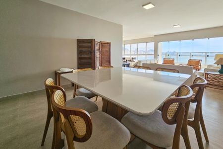 Apartamento para alugar com 192m², 4 quartos e 2 vagas Apartamento para alugar com 192m², 4 quartos e 2 vagasSala