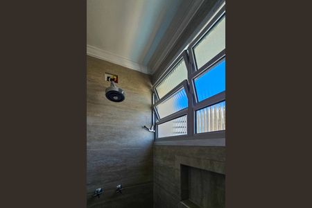 Apartamento para alugar com 192m², 4 quartos e 2 vagas Apartamento para alugar com 192m², 4 quartos e 2 vagasbanheiro da suíte 2