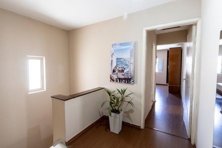 Casa à venda com 250m², 3 quartos e 2 vagasHall dos quartos