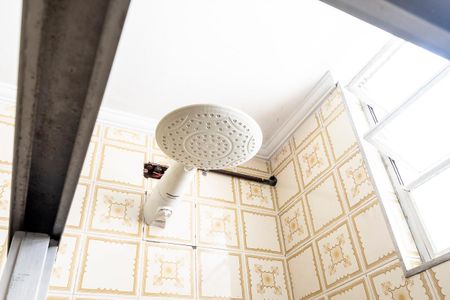 Casa à venda com 250m², 3 quartos e 2 vagasBanheiro do corredor