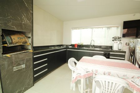 Casa à venda com 200m², 3 quartos e 2 vagasÁrea Gourmet