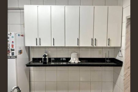 Apartamento à venda com 136m², 4 quartos e 3 vagas Apartamento à venda com 136m², 4 quartos e 3 vagasCozinha