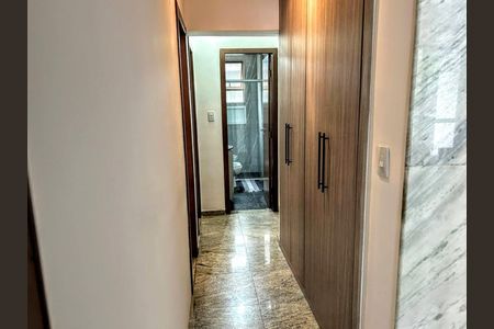 Apartamento à venda com 136m², 4 quartos e 3 vagas Apartamento à venda com 136m², 4 quartos e 3 vagasCorredor