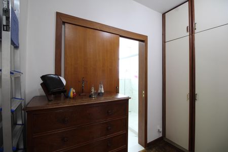 Casa de condomínio à venda com 307m², 4 quartos e 2 vagasQuarto 3 - Closet da Suíte