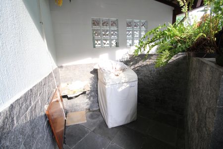 Casa de condomínio à venda com 307m², 4 quartos e 2 vagasCanil