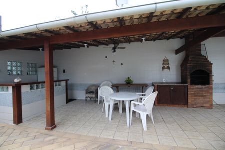 Casa de condomínio à venda com 307m², 4 quartos e 2 vagasChurrasqueira