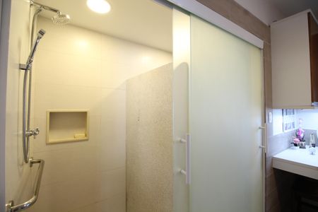 Casa de condomínio à venda com 307m², 4 quartos e 2 vagasQuarto 4 - Banheiro da Suíte