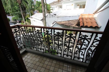 Casa de condomínio à venda com 307m², 4 quartos e 2 vagasQuarto 1 - Varanda/Vista