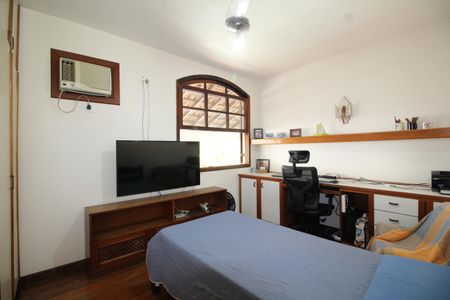 Casa de condomínio à venda com 307m², 4 quartos e 2 vagasQuarto 2