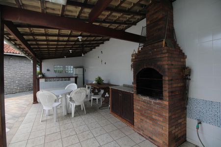Casa de condomínio à venda com 307m², 4 quartos e 2 vagasChurrasqueira