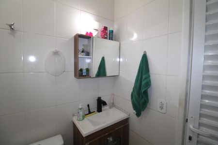 Casa de condomínio à venda com 90m², 2 quartos e 2 vagasBanheiro 