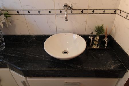 Casa à venda com 370m², 5 quartos e 8 vagasLavabo