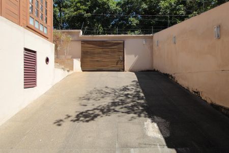 Casa à venda com 370m², 5 quartos e 8 vagasGaragem