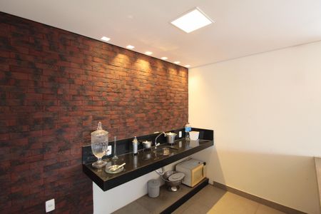 Casa à venda com 370m², 5 quartos e 8 vagasSala 2