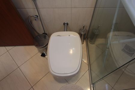 Casa à venda com 370m², 5 quartos e 8 vagasBanheiro