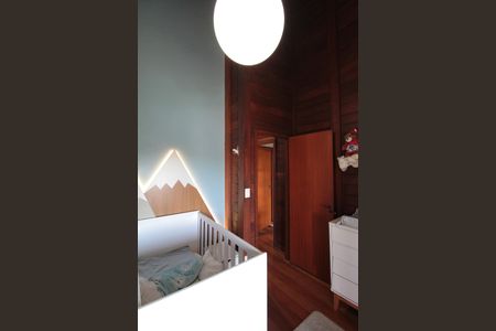 Casa à venda com 370m², 5 quartos e 8 vagasQuarto 3