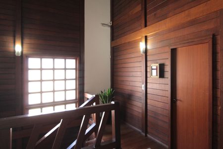 Casa à venda com 370m², 5 quartos e 8 vagasCorredor