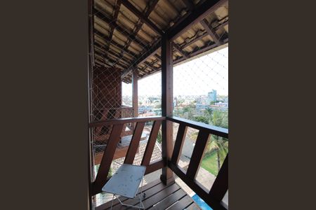 Casa à venda com 370m², 5 quartos e 8 vagasQuarto 3 - Vista