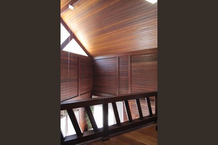 Casa à venda com 370m², 5 quartos e 8 vagasEscritório