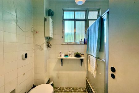 Apartamento à venda com 230m², 4 quartos e sem vagaBanheiro