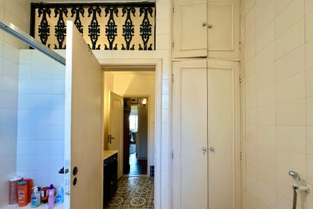 Apartamento à venda com 230m², 4 quartos e sem vagaBanheiro