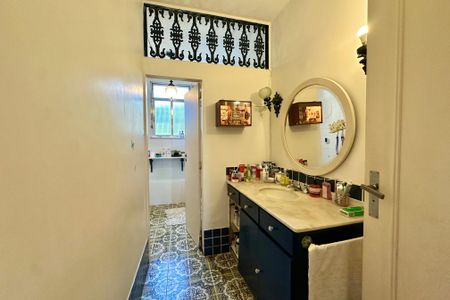 Apartamento à venda com 230m², 4 quartos e sem vagaBanheiro