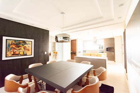 Apartamento à venda com 153m², 2 quartos e 2 vagas Apartamento à venda com 153m², 2 quartos e 2 vagasSala de Jantar