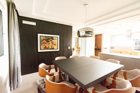 Apartamento à venda com 153m², 2 quartos e 2 vagas Apartamento à venda com 153m², 2 quartos e 2 vagasSala de Jantar