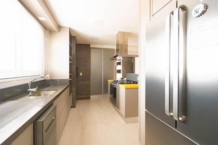 Apartamento à venda com 153m², 2 quartos e 2 vagas Apartamento à venda com 153m², 2 quartos e 2 vagasCozinha