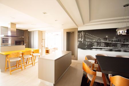 Apartamento à venda com 153m², 2 quartos e 2 vagas Apartamento à venda com 153m², 2 quartos e 2 vagasSala de Jantar