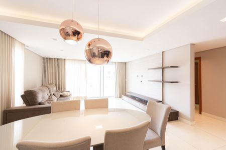 Apartamento à venda com 199m², 3 quartos e 2 vagasCozinha