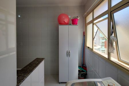 Apartamento para alugar com 90m², 3 quartos e 1 vagaÁrea de Serviço