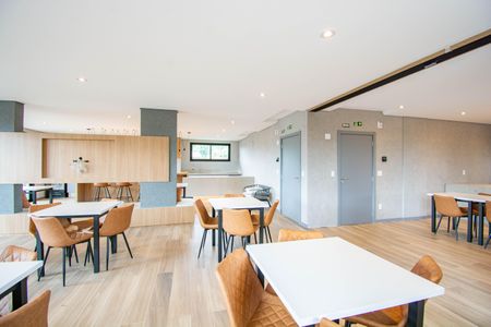 Apartamento à venda com 196m², 3 quartos e 1 vaga Apartamento à venda com 196m², 3 quartos e 1 vagaÁrea comum